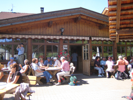 Mittagsrast im Mudlerhof 