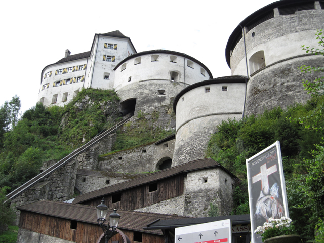 Blick auf die Festung Kufstein und die Heldenorgel.