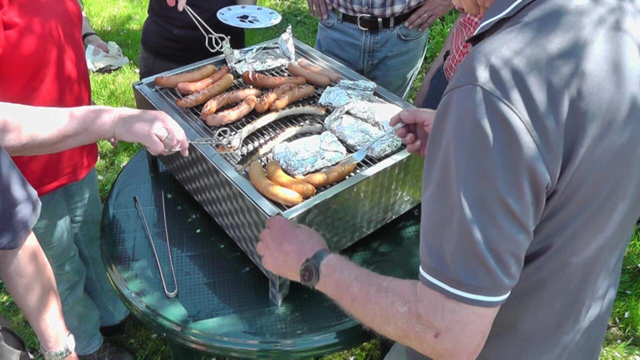 Bald gibt es was zum essen.