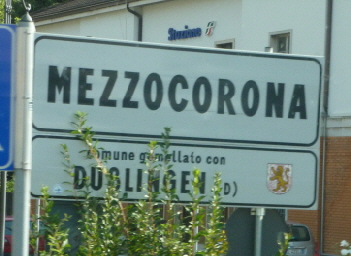Das Ortsschild von  Mezzocorona 